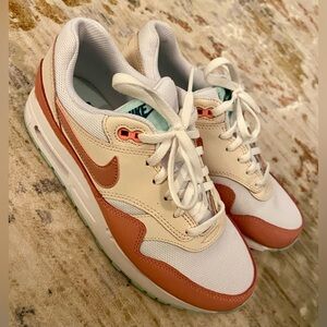 New Nike Air Max 1 Stardust
